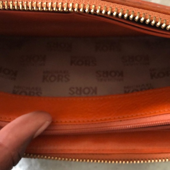 Michael Kors Wallet - Picture 4 of 6